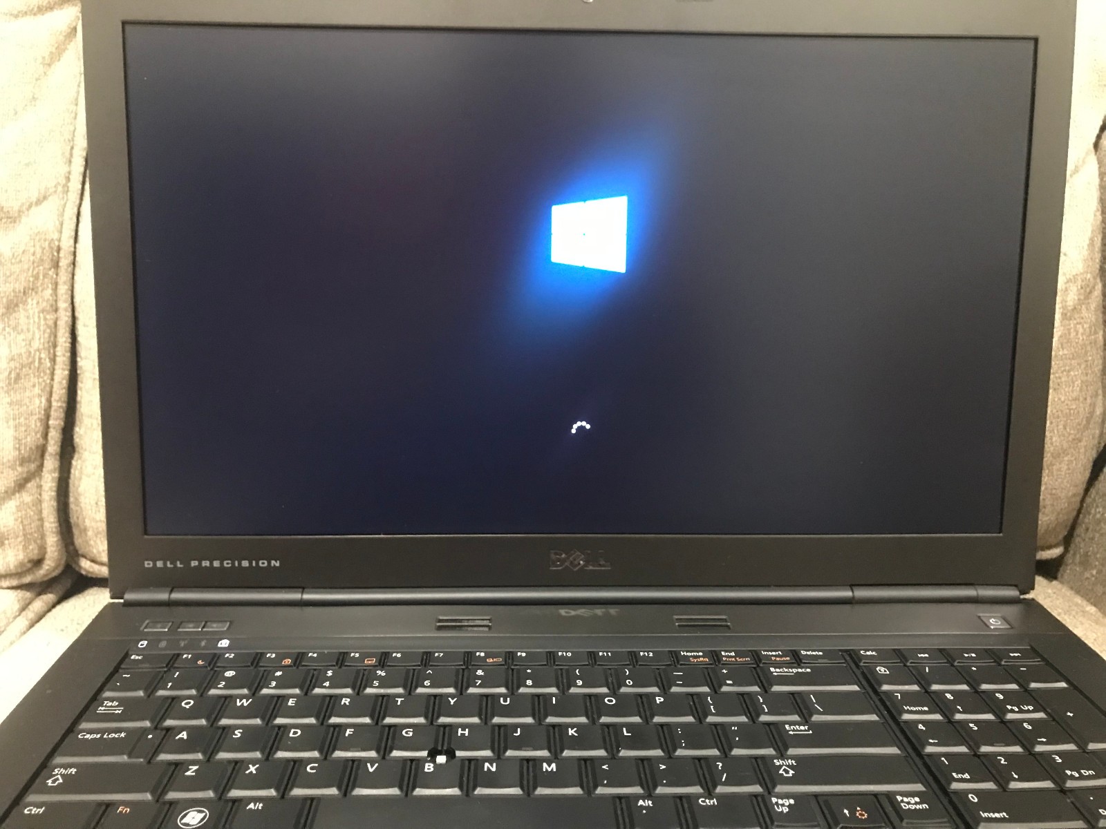 Dell Precision M6600 17″ i7-2720QM CPU @2.2GHz RAM 12GB