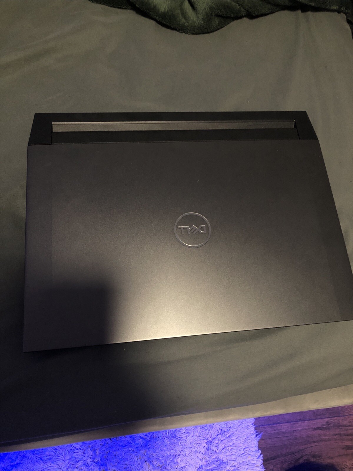dell g15 gaming laptop i7 Nvidia 3050 512gb Of Space – Comes with charger.