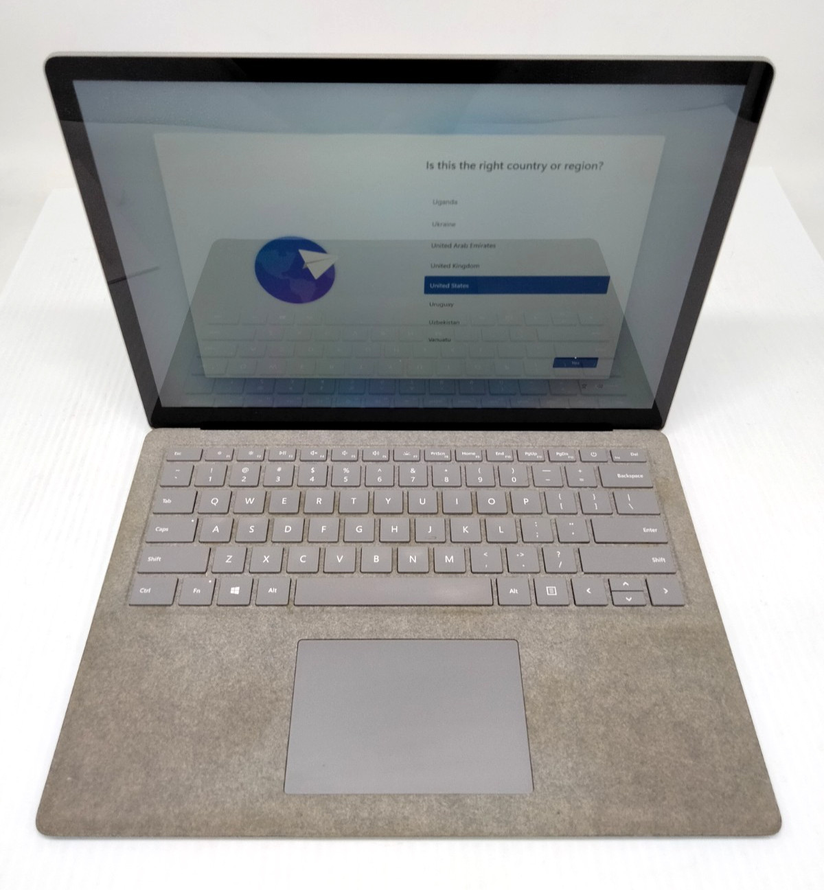 Microsoft Surface 1769 13.5” Touch i7-7660U 16GB RAM 512GB SSD Win 11 laptop