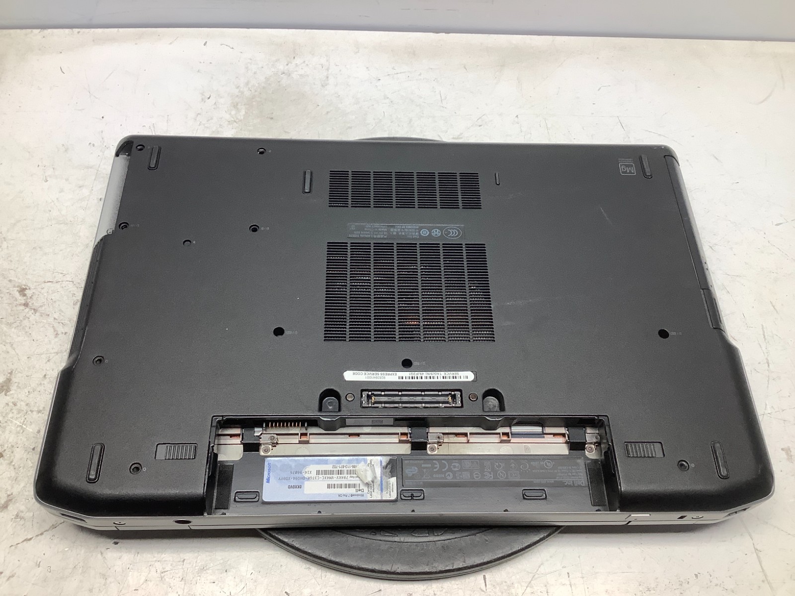 Dell Latitude E6520 Intel i7-2620M 2.7GHz 2 GB NO HDD