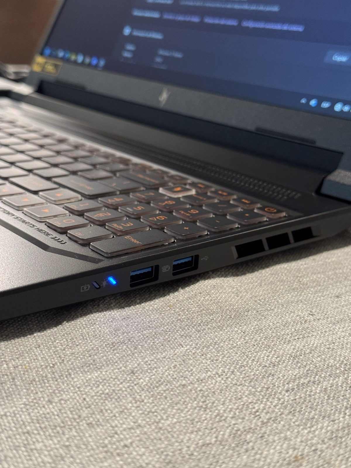 Acer Nitro V16 16″ FHD 180Hz Ryzen 7 350 RTX 5060 16GB 1TB Gaming Laptop