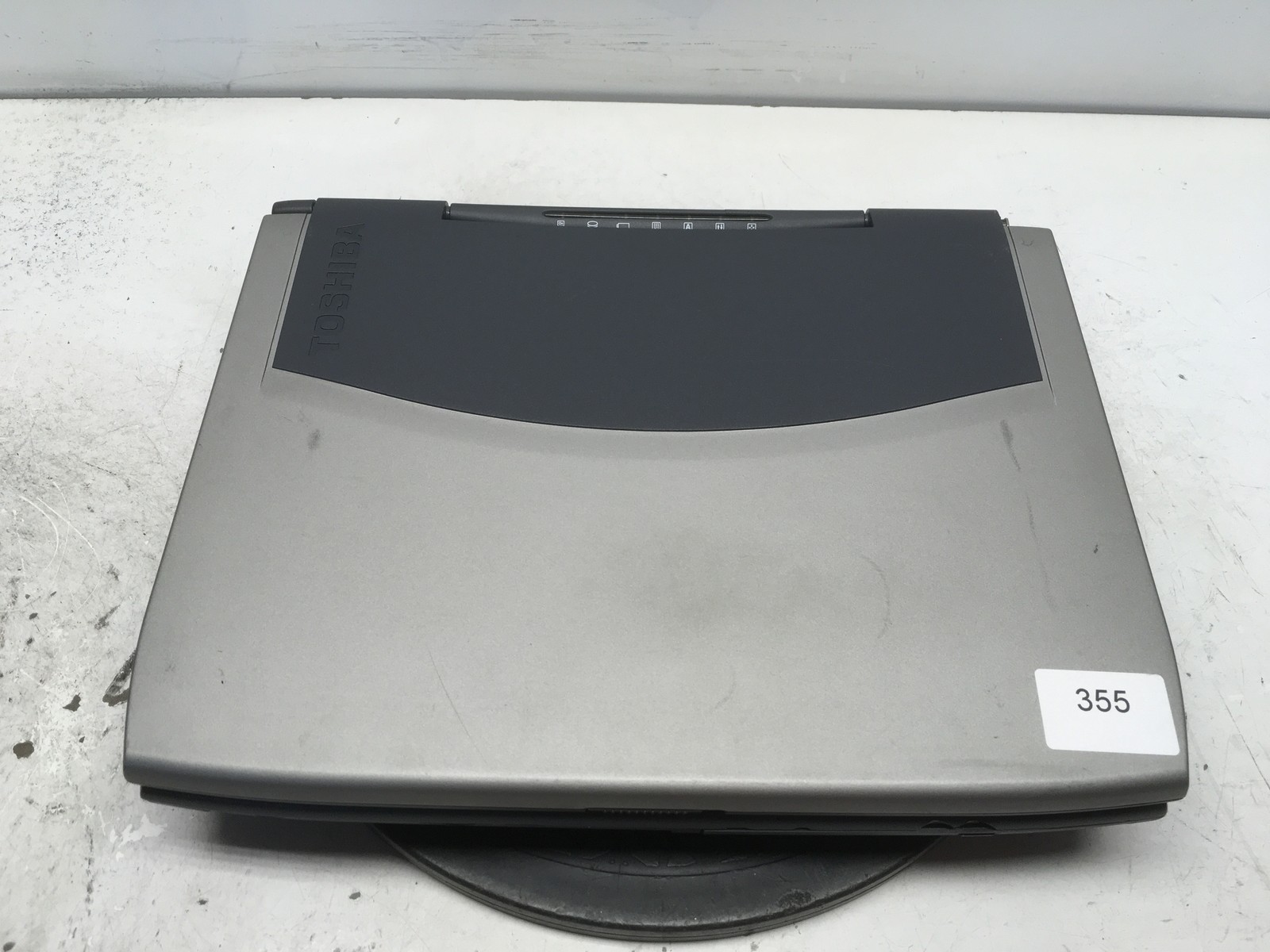 Toshiba Satellite 1625CDT AMD K6-2 475MHz 95 MB NO HDD No Batt READ