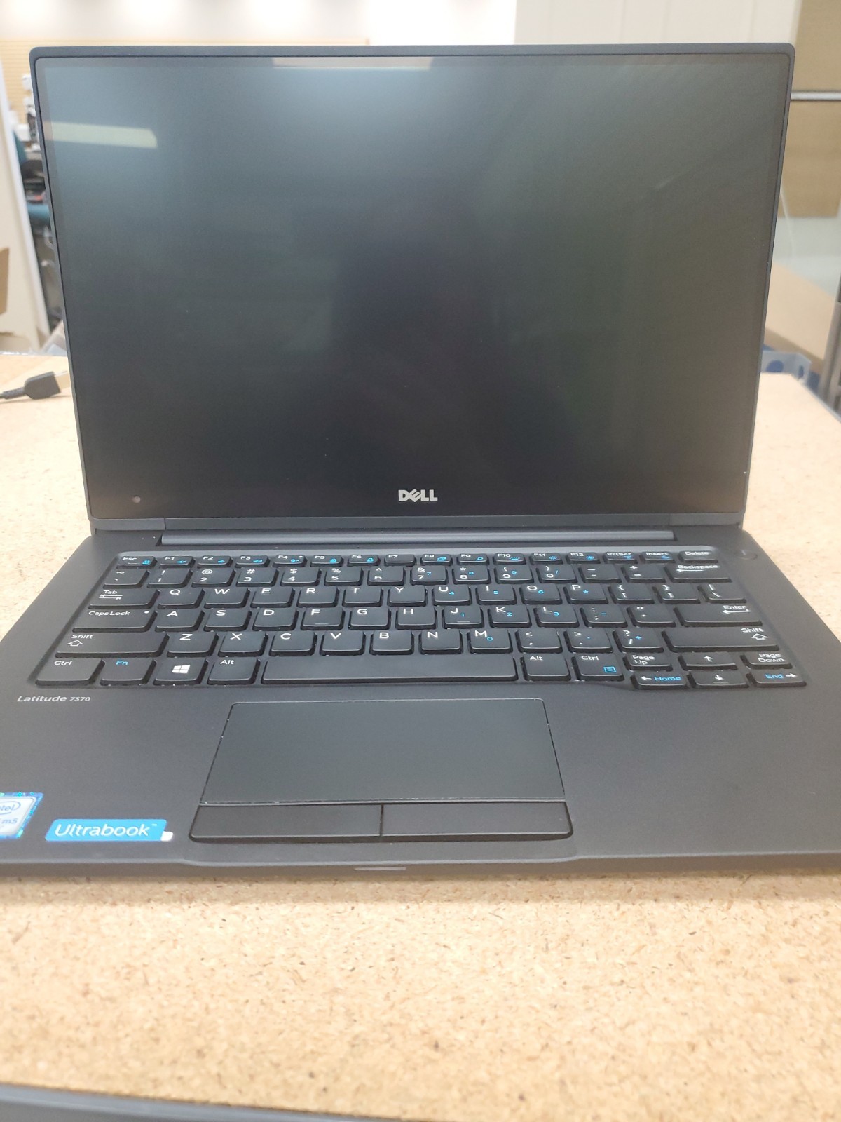 14″ Dell Latitude 7370 Laptop m7-6y75 8GB RAM 500GB SSD Win 11 Pro 060126-4