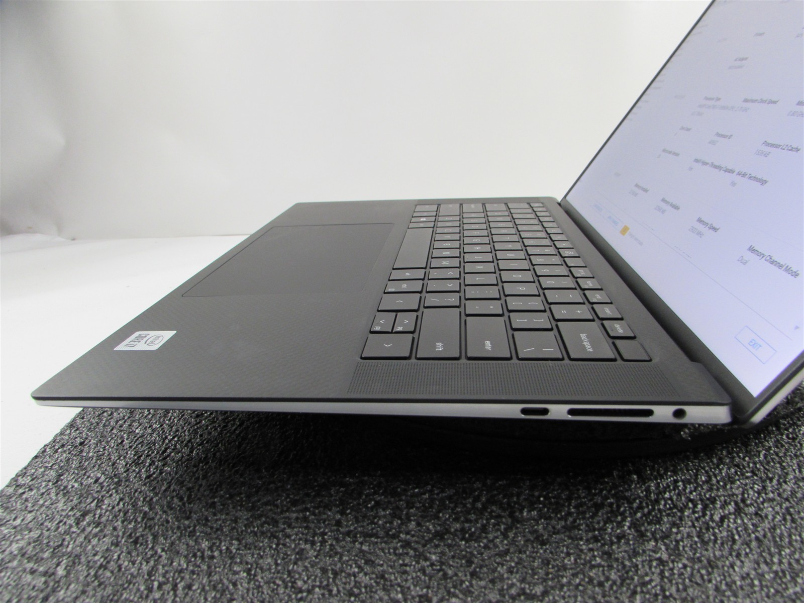 DELL PRECISION 5550 1920X1200 FHD CORE I7-10850H 512GB SSD 32GB RAM T1000 WIN 11