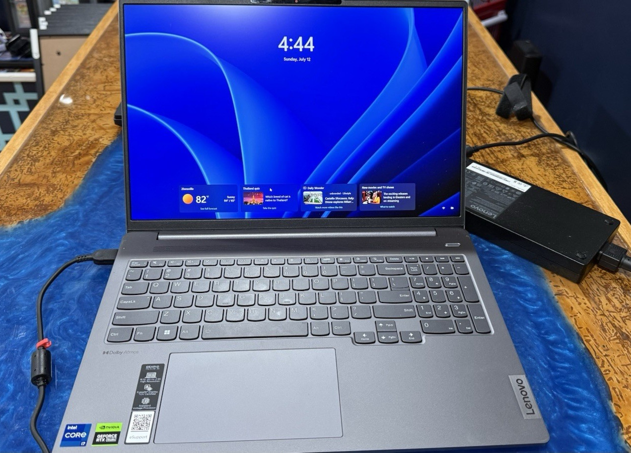 Lenovo IdeaPad Pro 5 16IRH8 16″ (1TB SSD, Intel Core i5 13th Gen., 4.70 GHz,…
