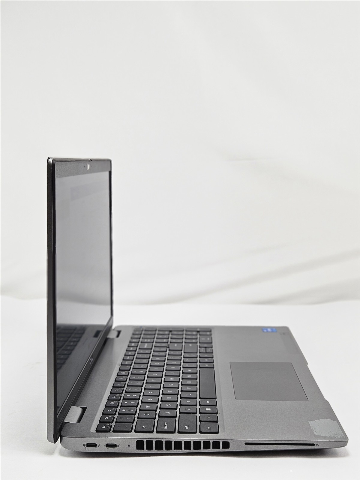 Dell Latitude 5540 i5-1345U 1.6GHz 256GB SSD 16GB 15.6″ Fingerprint Reader