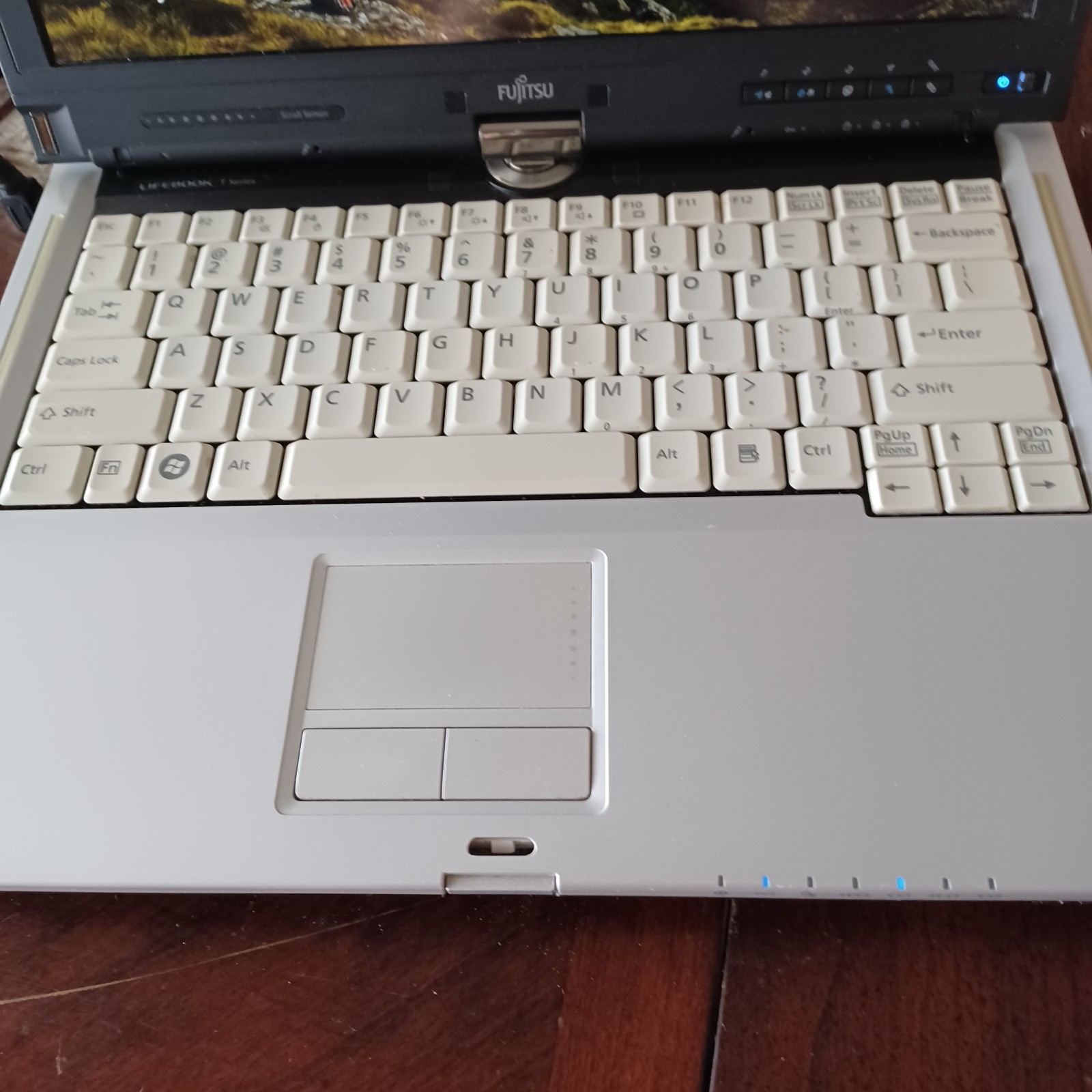 Fujitsu Lifebook T900 Intel Core i7 CPU M 620 2.67GHz 8GB RAM 231 GB HDD DVD RW