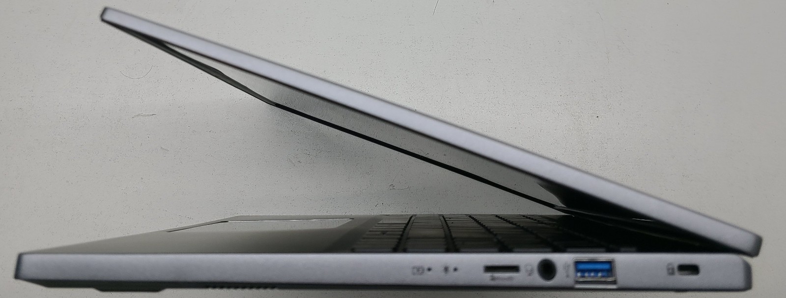 Acer Swift Go 16 SFG16-71-75FJ Laptop Intel i7-13700H 16Gb RAM NO HD/OS (FL)