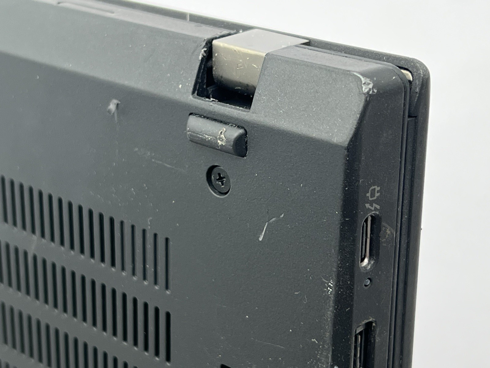 Lenovo ThinkPad T14 Gen 2i, i5-1135G7, @ 2.40GHz, 16GB RAM-No HDD/OS/Charger