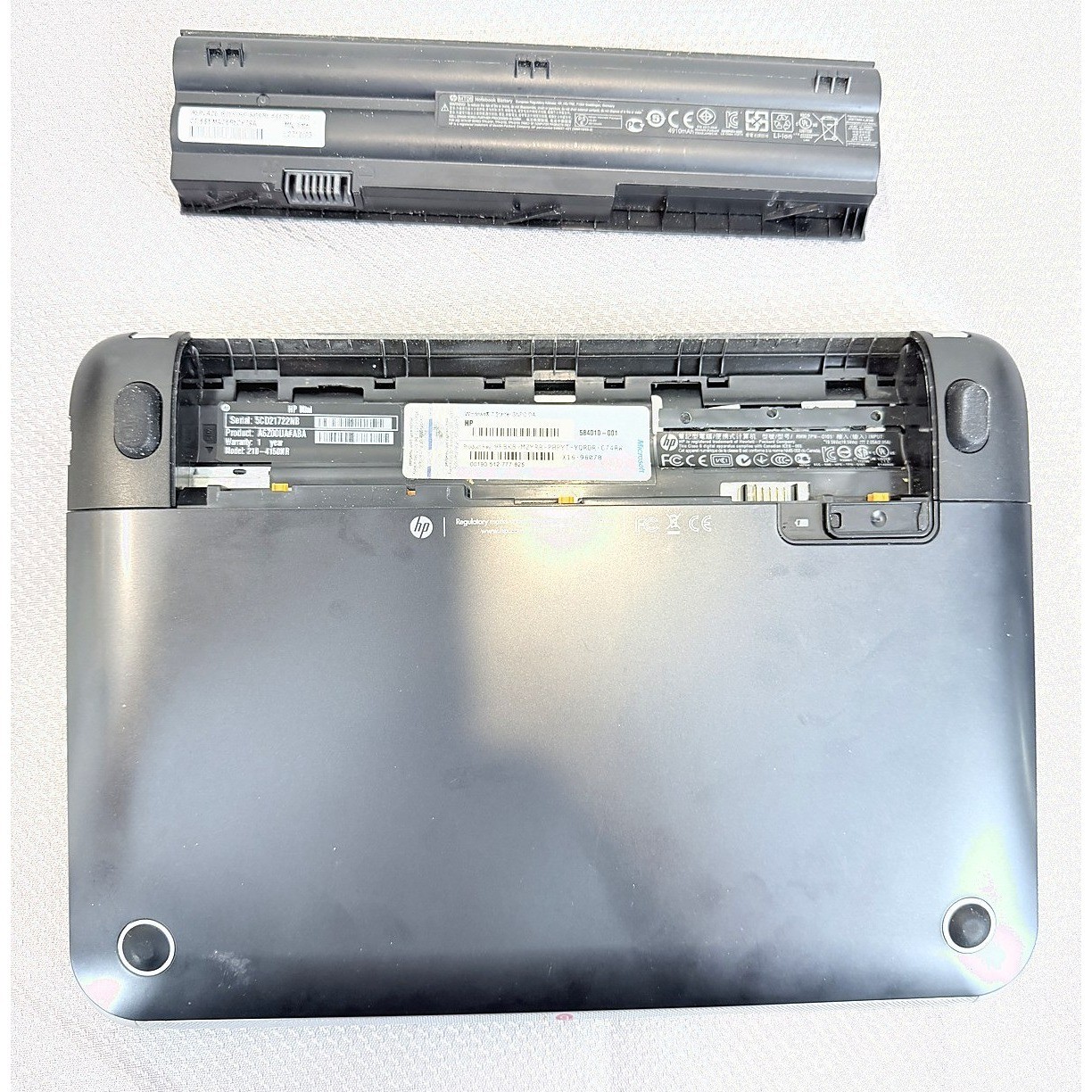 HP Mini 210-4150NR Beats Audio 10.1″ Netbook, Windows 7 – Works, No Power Cord