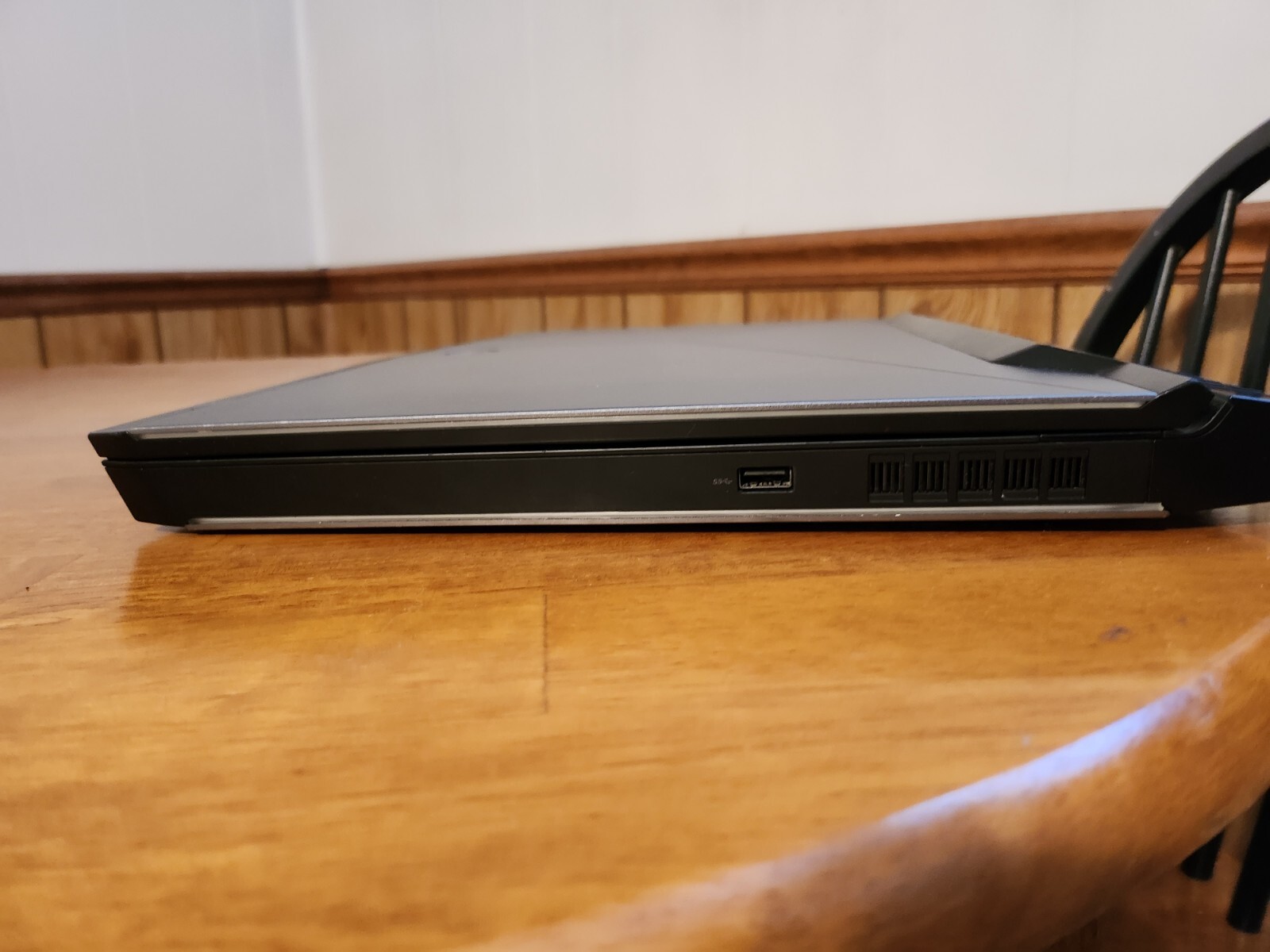 Alienware 17 R4 17″ Gaming Laptop i7-7700HQ 256gb SSD 8GB RAM GTX 1060 (A7517)