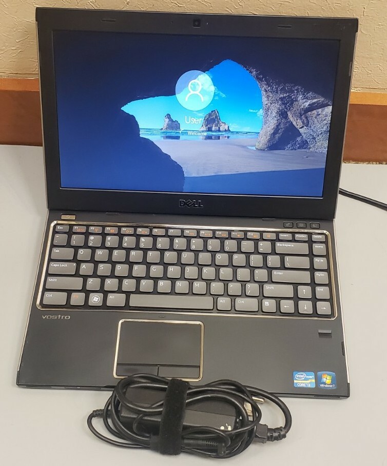 Dell Vostro V131 Core i3-2330M 2.2GHz 4GB RAM 250GB HDD WEBCAM BLUETOOTH BACKLIT