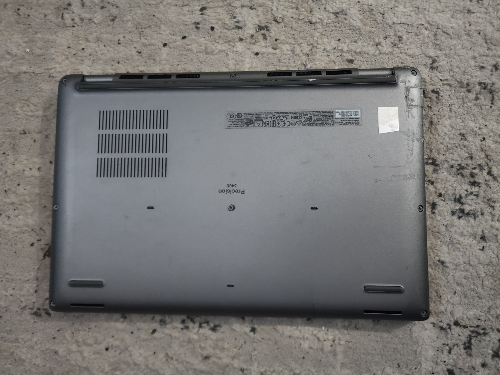 💻 Dell Precision 3480 / i7 11th Gen / No RAM LIQUID DAMAGE NO BOOT PARTS/REPAIR