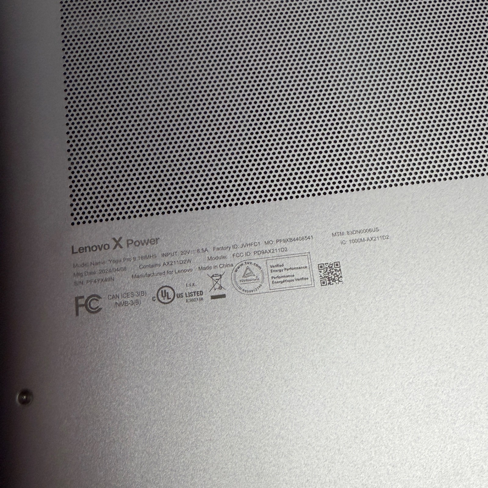 Lenovo Yoga Pro 9 Core Ultra 9 32 GB RAM 1 TB HD NVIDIA GeForce RTX 4050 #H419