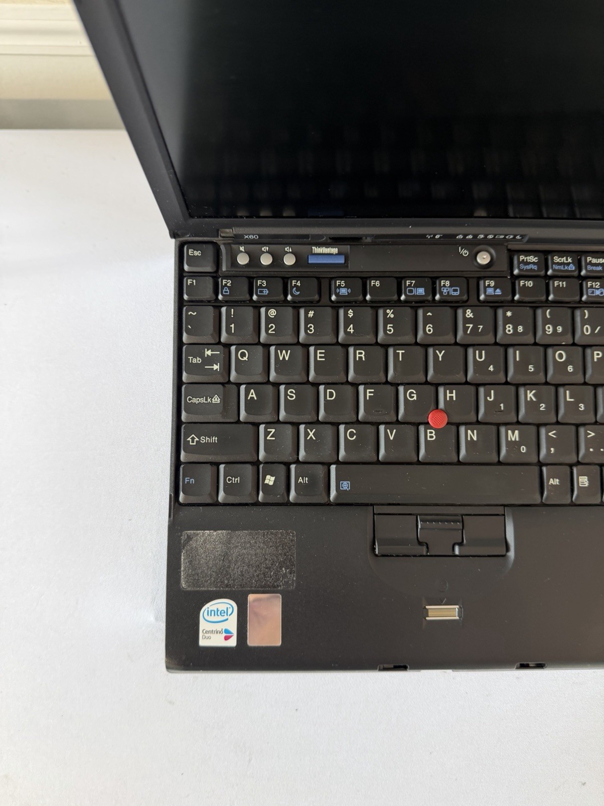 IBM Thinkpad X60 Laptop – Good Screen – Intel Duo T2 400 – RAM 2 GB – Read Des
