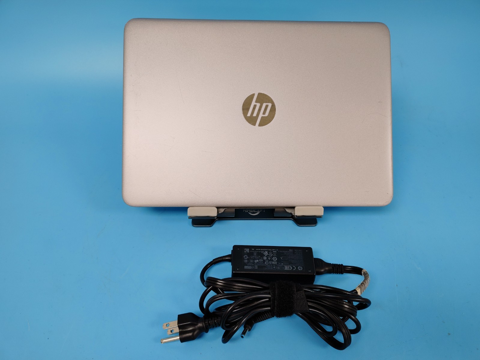 HP EliteBook 840 G4 2ST57US 14 i7-7600U 2.8 8GB 256GB SSD WINDOWS 10 PRO