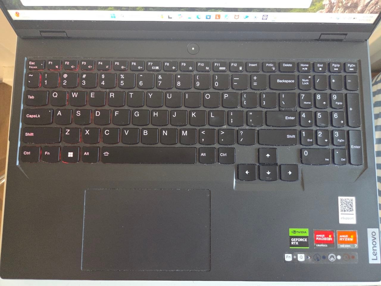 Laptop Lenovo Legion Pro 5 16ARX8 16” Ryzen 7 7745HX RTX 4070 1TB SSD 16GB RAM