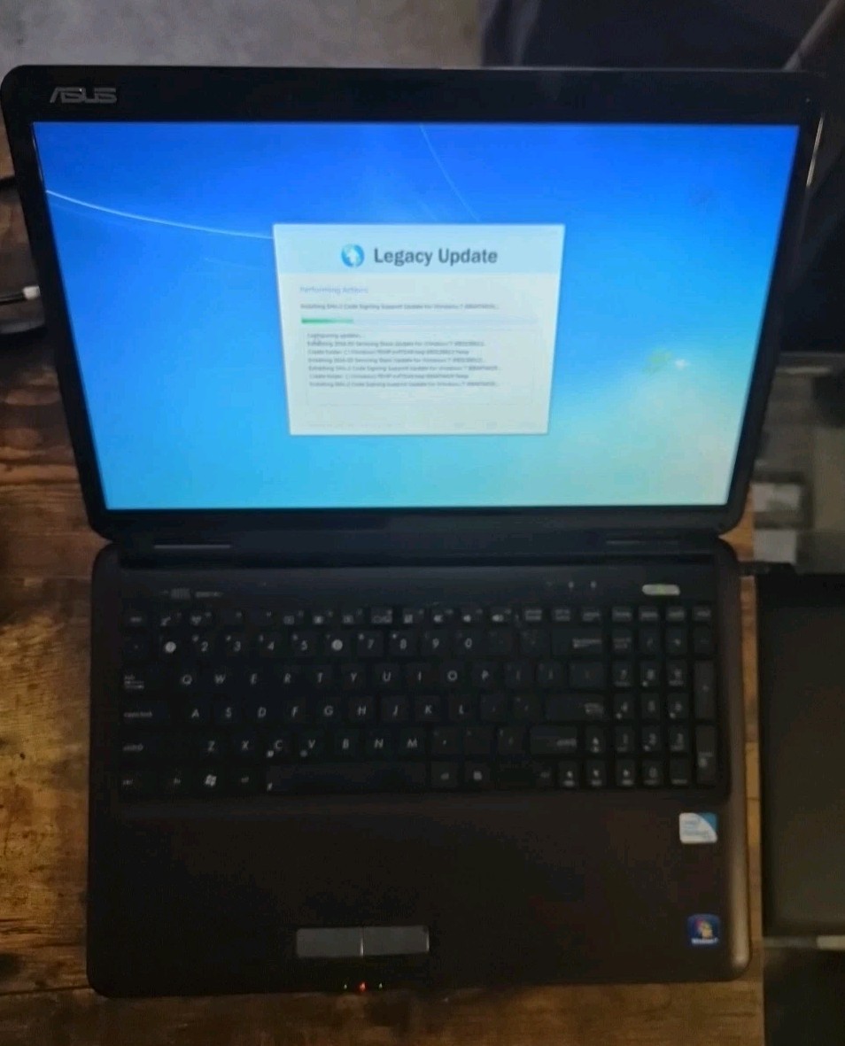 Asus K60I Laptop Intel Pentium Windows 7 Brown Textured Altec Lansing SRS A4