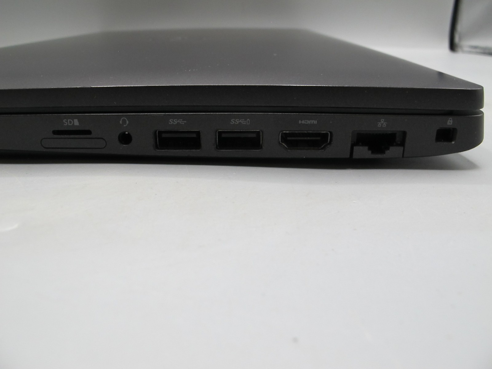 Dell Precision 3540 Laptop – 1.6 GHz i5-8365U 8GB 256GB SSD 15.6″ (FREE SHIP!)