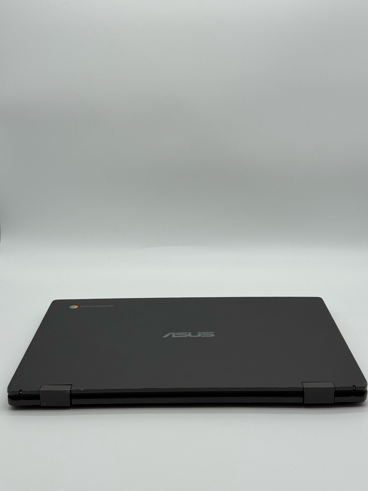 (BROKEN) ASUS Chromebook 14in FHD Laptop MediaTek Kompanio 520 4GB RAM 64GB