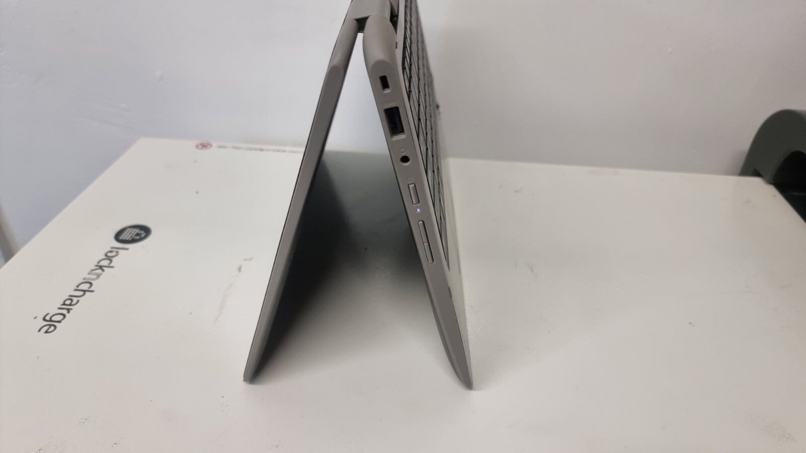 2-in-1 HP ProBook x360 11 G3 EE 11.6″ TOUCHSCREEN 128GB SSD 4GB TABLET LAPTOP
