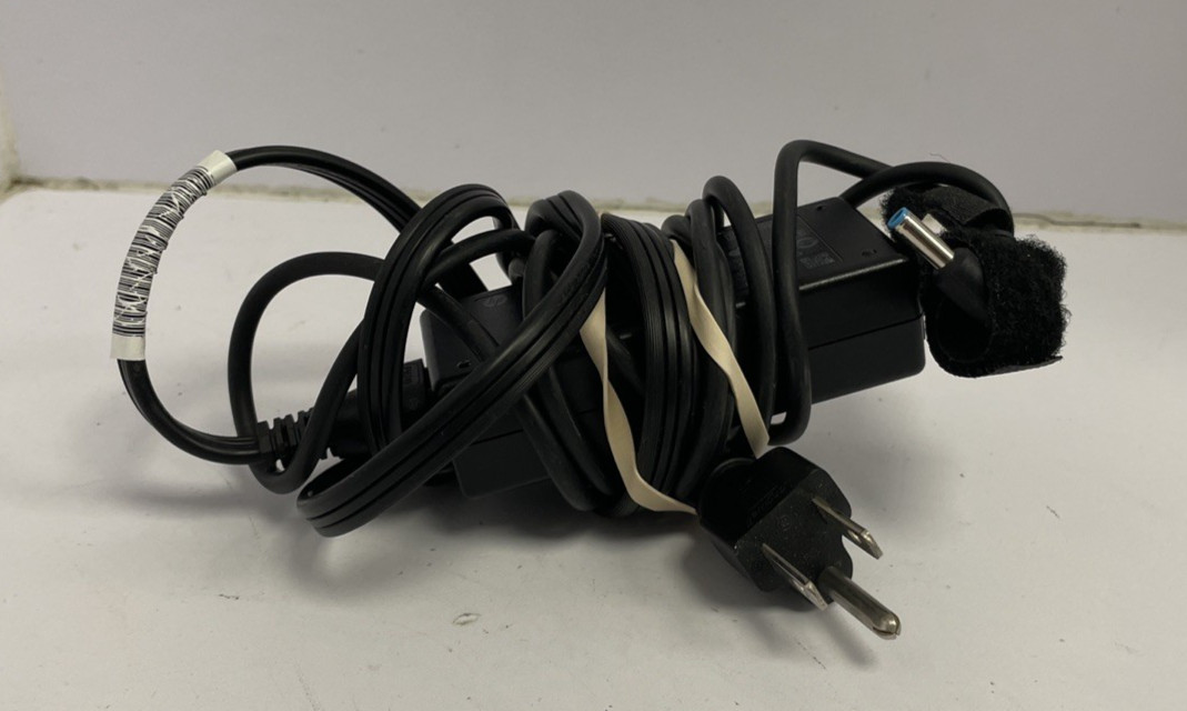 Hp Laptop 14-cf2111wm with Charger