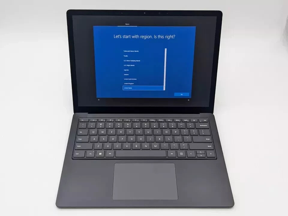 Microsoft Surface Pro 4 Wi-Fi, 12.3″ -Silver 128 / 256 / 512 GB 4-8-16 GB RAM