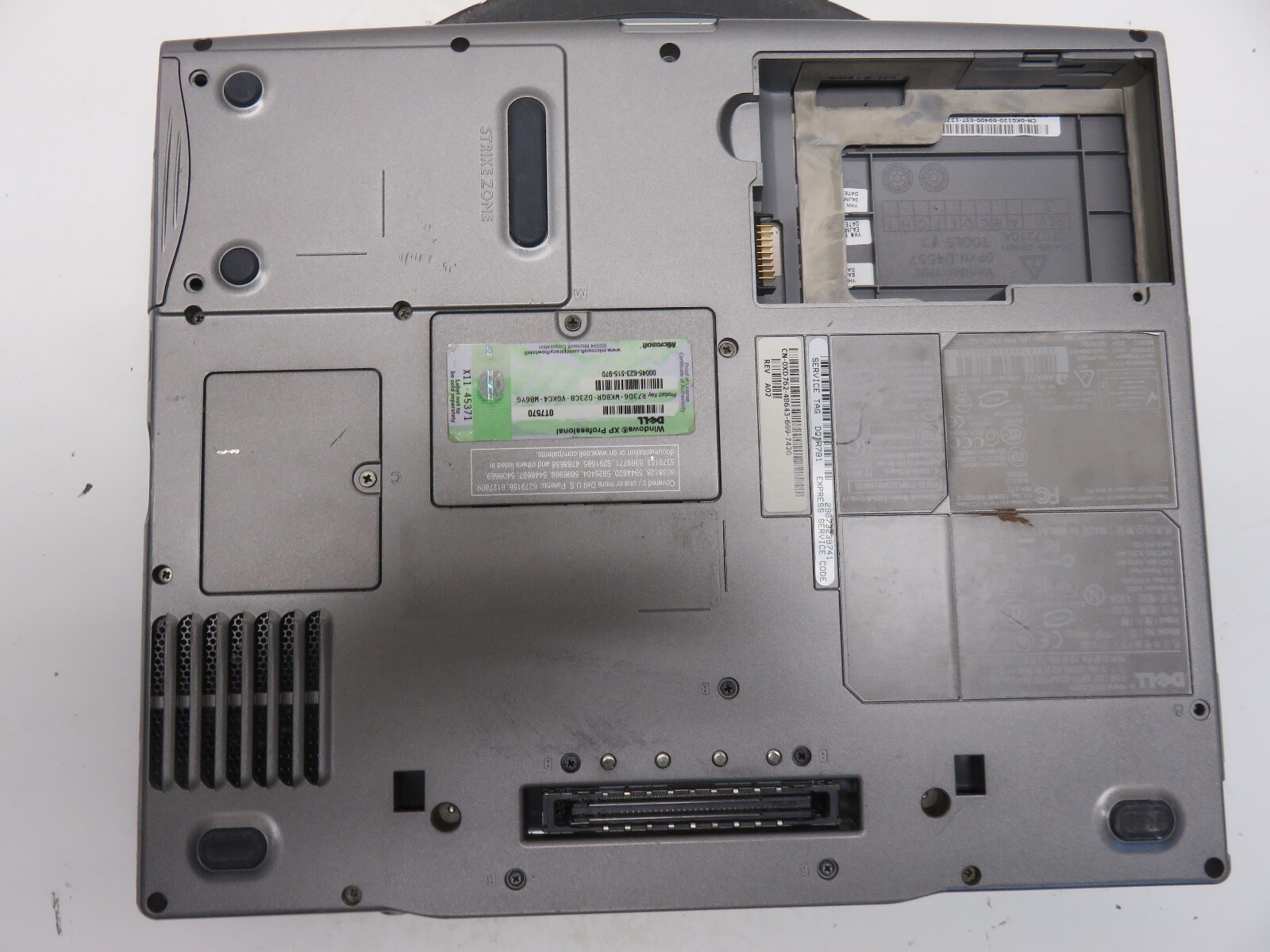 Dell Latitude D610 Pentium M 06D8 1.86GHz 1 GB NO HDD No Batt