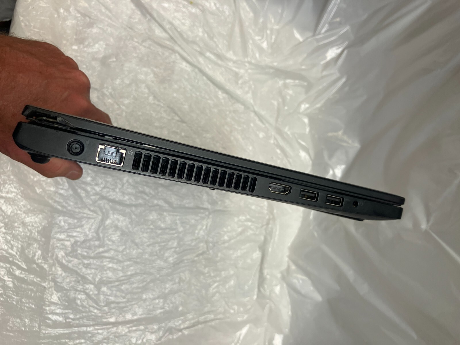 Dell Latitude 3570 15″ Core i7-6500U 2.5GHz 8GB RAM NO HDD FOR PARTS