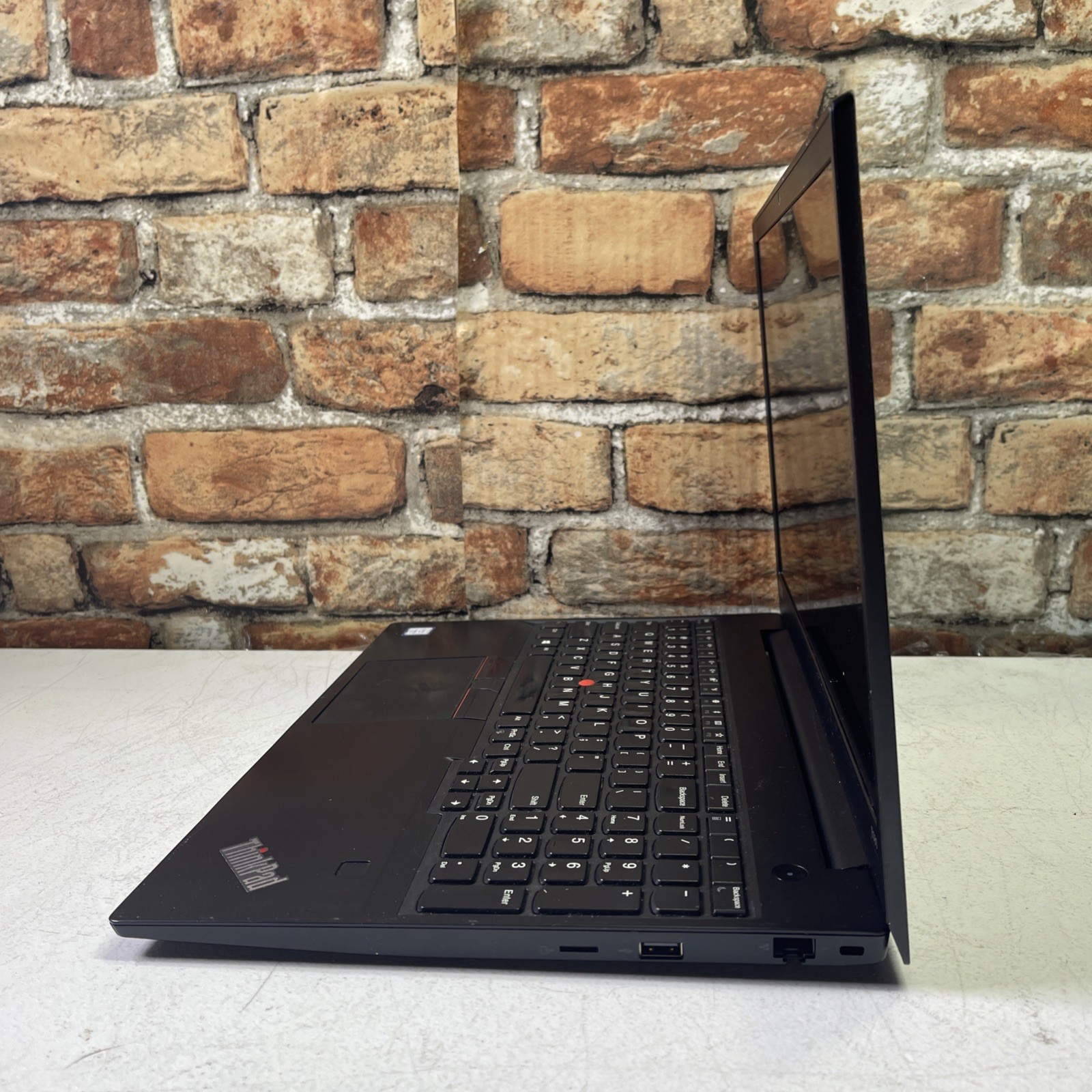 Lenovo Thinkpad E580 Tested LCD Screen w/ Chassis & Battery – No Motherboard’s