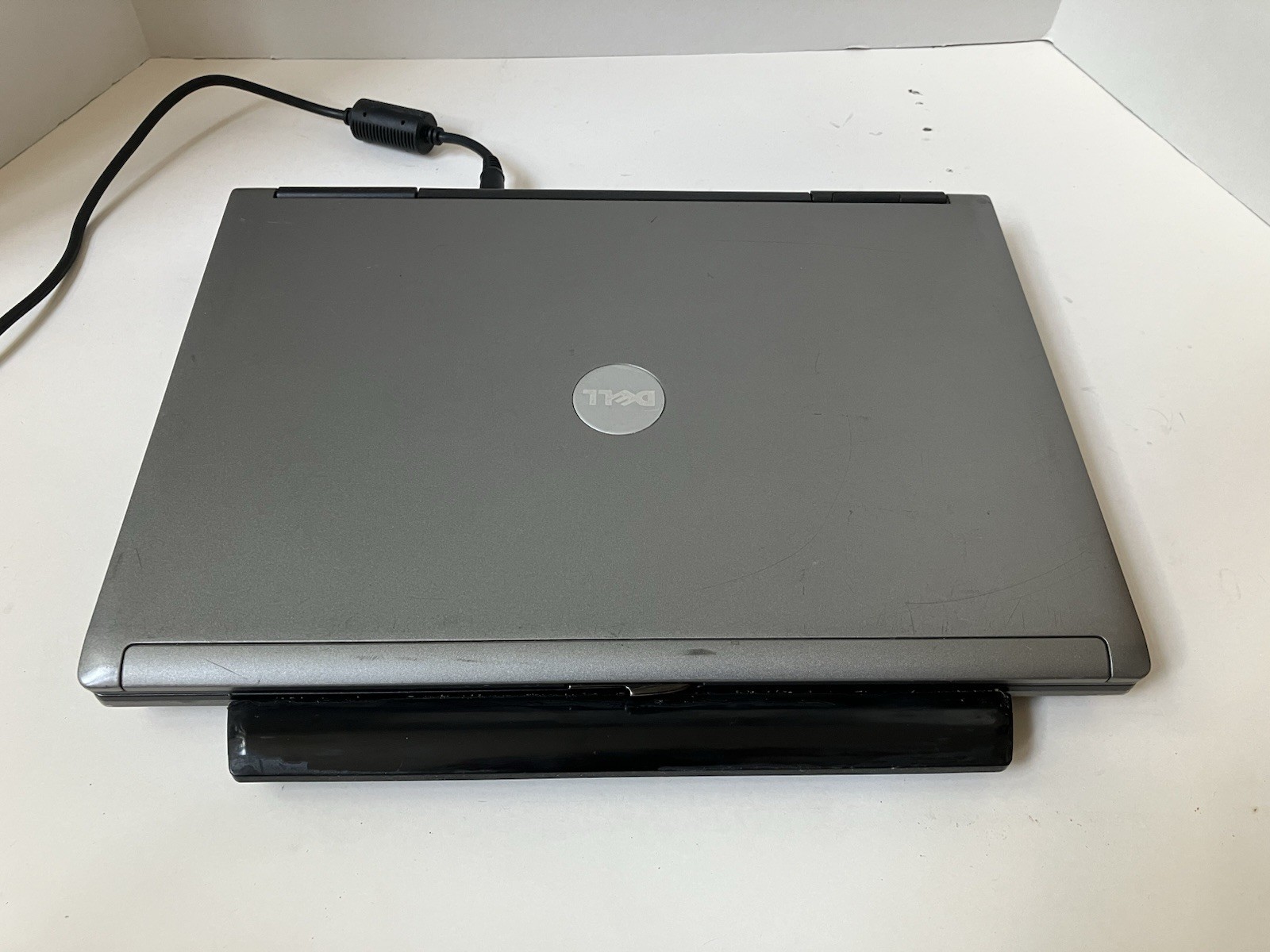 Dell Latitude D630: XP Pro, T7500, 120 GB HDD, 3 GB RAM, WXGA, Revised GPU!
