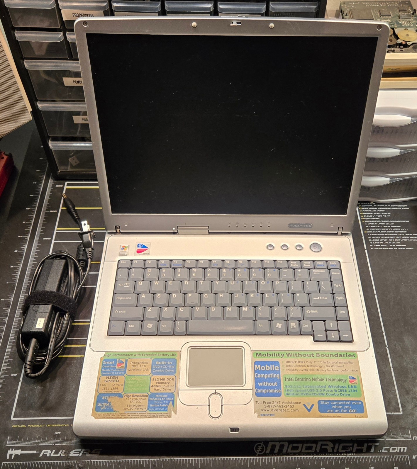 Vintage Averatec 5110H (Intel Pentium M @ 1.3 GHz, 512 MB RAM, WinXP Pro SP3)