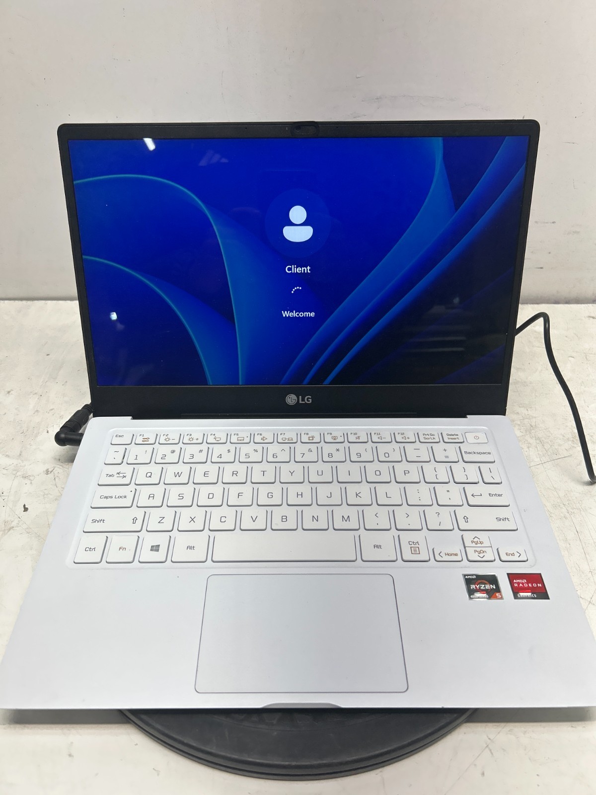LG Ultra 13U70P AMD Ryzen 5 4500U 3.2GHz 8GB 256GB SSD Windows 11