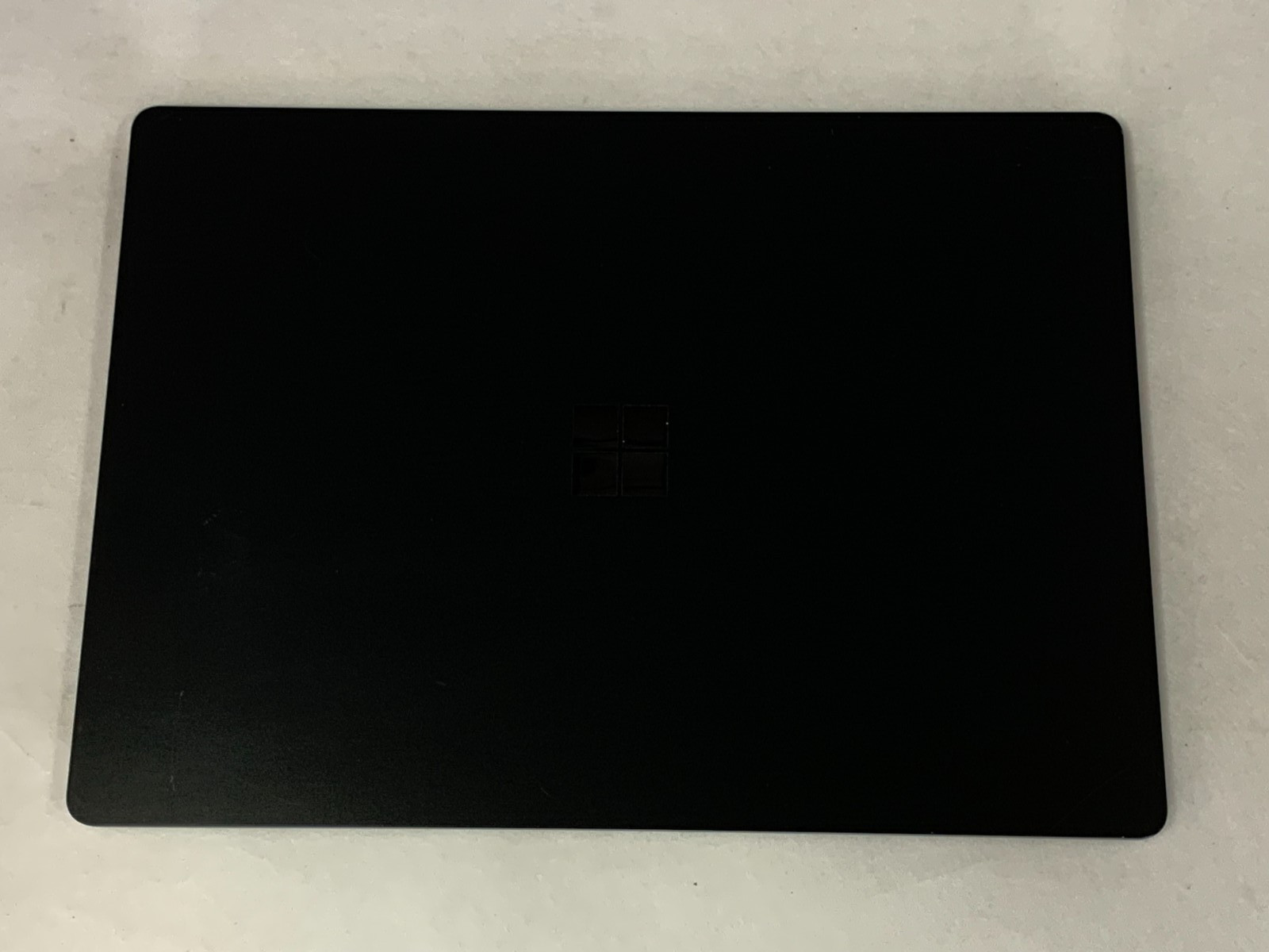 Microsoft Surface Laptop 5 1951 13.5″ i7-1255U 2.60GHz 16GB RAM 512GB SSD W11P