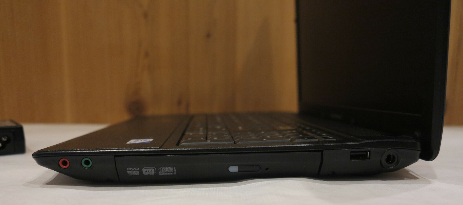 Lenovo G560 15.6″ Laptop Computer 4GB DDR3 150GB SATA 2.1GHz CPU