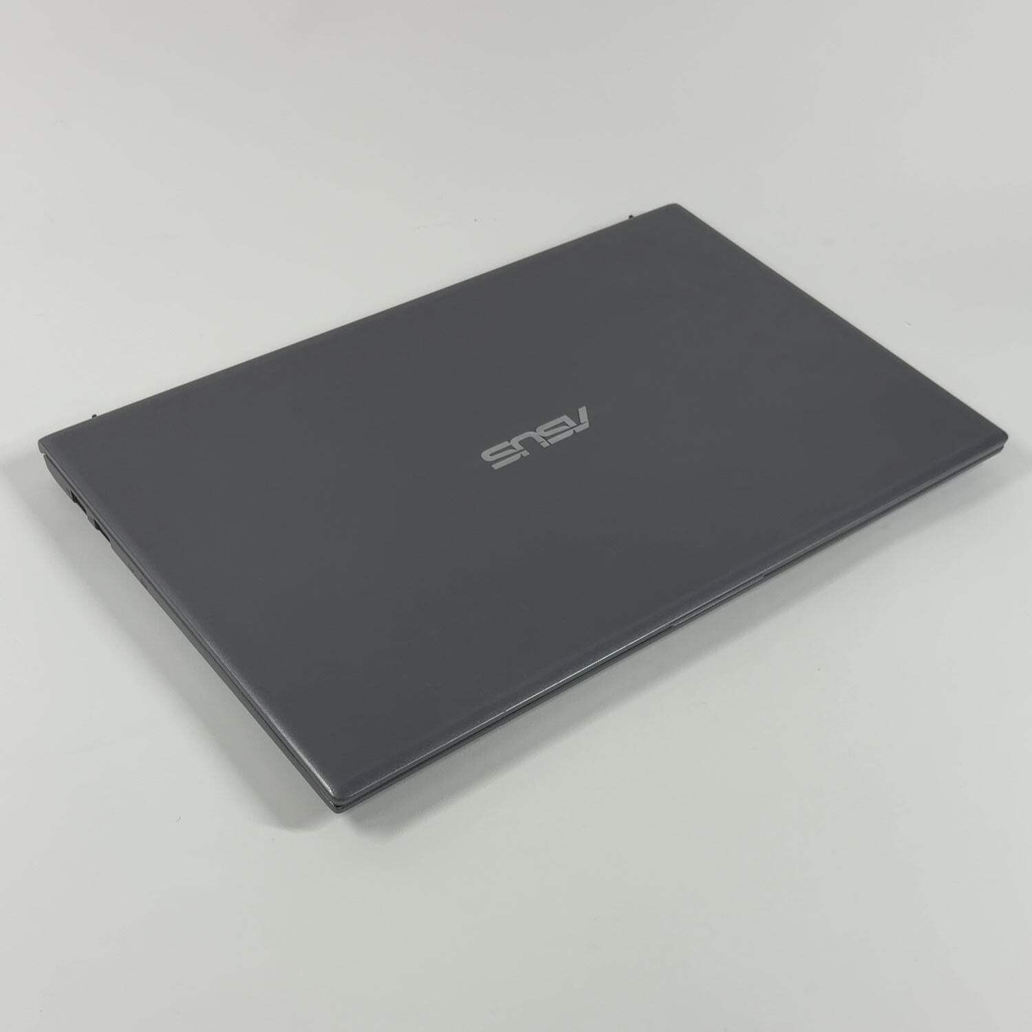 Asus Vivobook 15 F512D 15.6″ Ryzen 5 3500U 2.1GHz 8GB RAM 500GB SSD