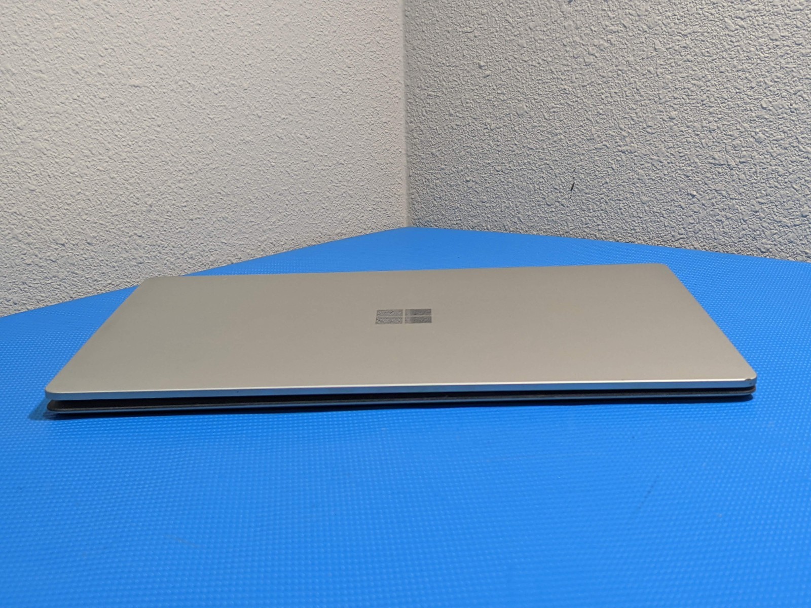 MS Surface Laptop 1769 13.5″QHD+ TOUCH BAD LCD i7-7200U 2.5GHz 4GB 128GB BAD SSD