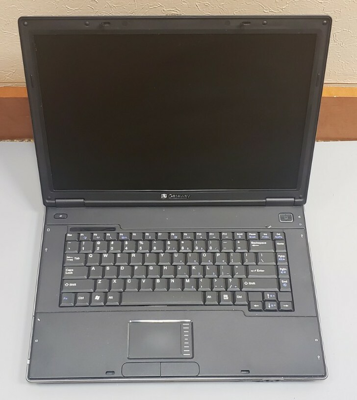 GATEWAY E-475M 15.6″ Intel Core 2 Duo T5470 2GB RAM 120GB HDD WIFI LINUX