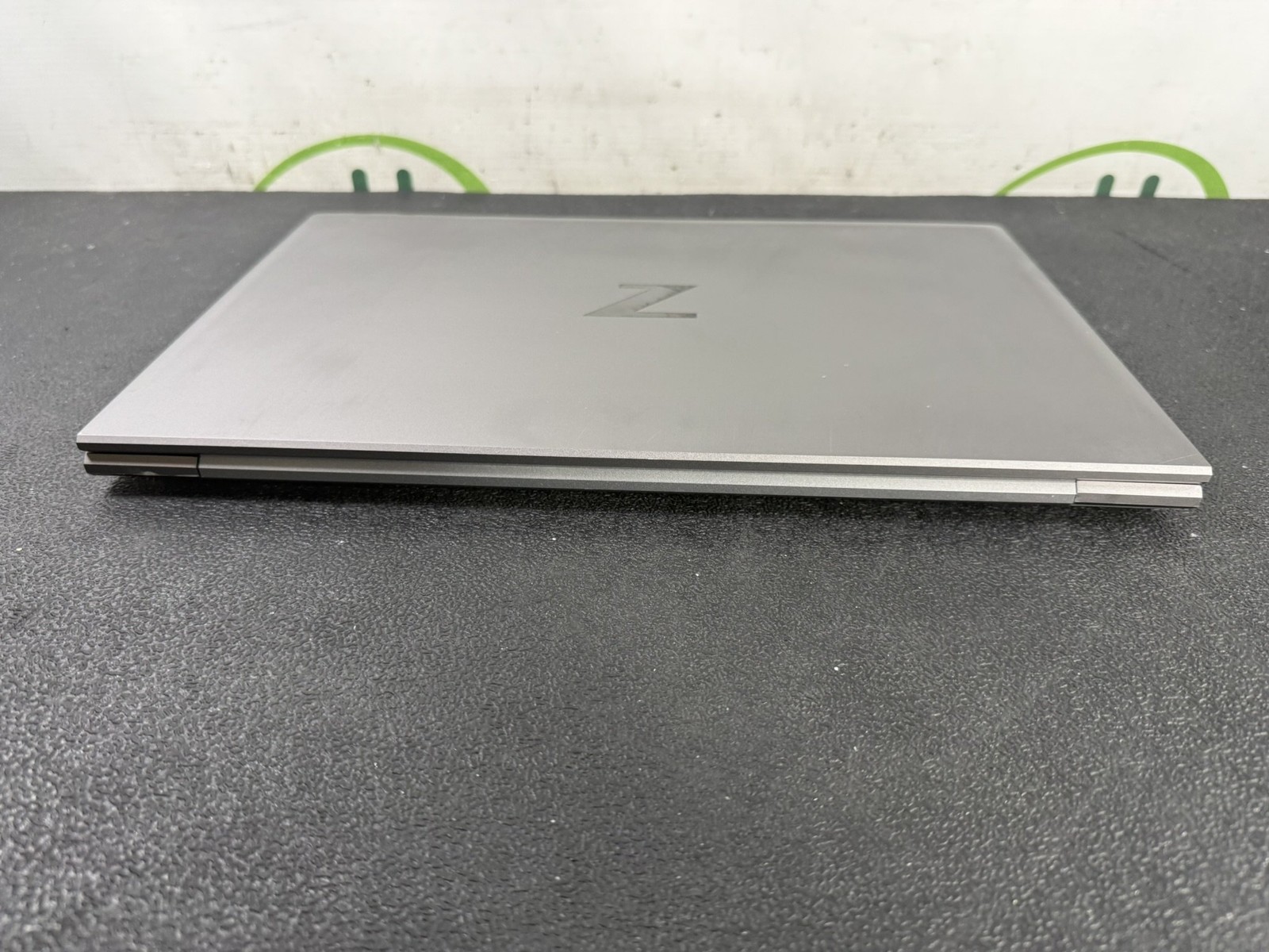 HP ZBook Firefly 15 G8 15.6″ Core i7-1185G7 3.0GHz 16GB DDR4 256GB SSD ~ READ
