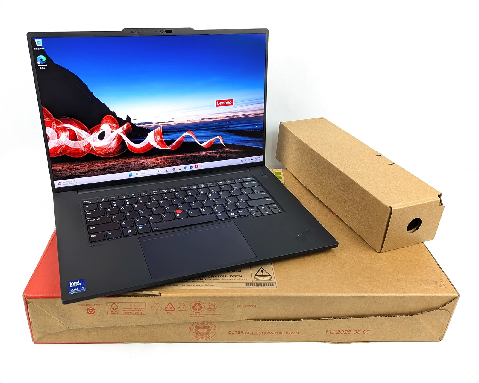 Lenovo ThinkPad T1g Gen 8 Ultra 9 285H 32GB RAM 1TB SSD GeForce RTX 5070 8GB