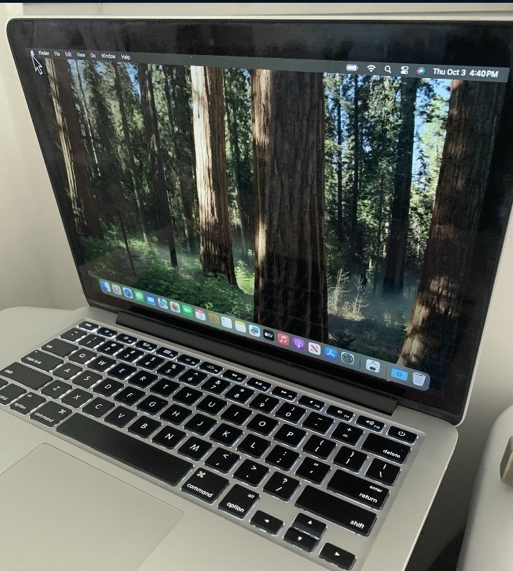 Apple MacBook Pro 13” Intel Core i5 2.7GHz 256GB – macOS 15.4 Sequoia – Pristine