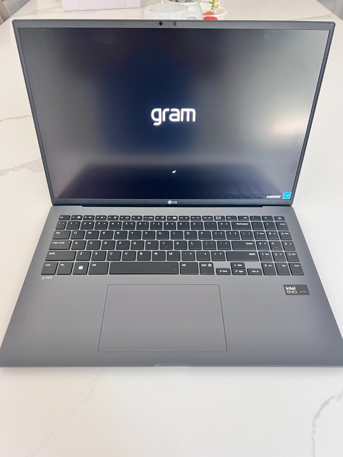 LG 15.6″ Gram Lightweight Notebook Core Ultra 7 155H 32GB Memory 512GB SSD