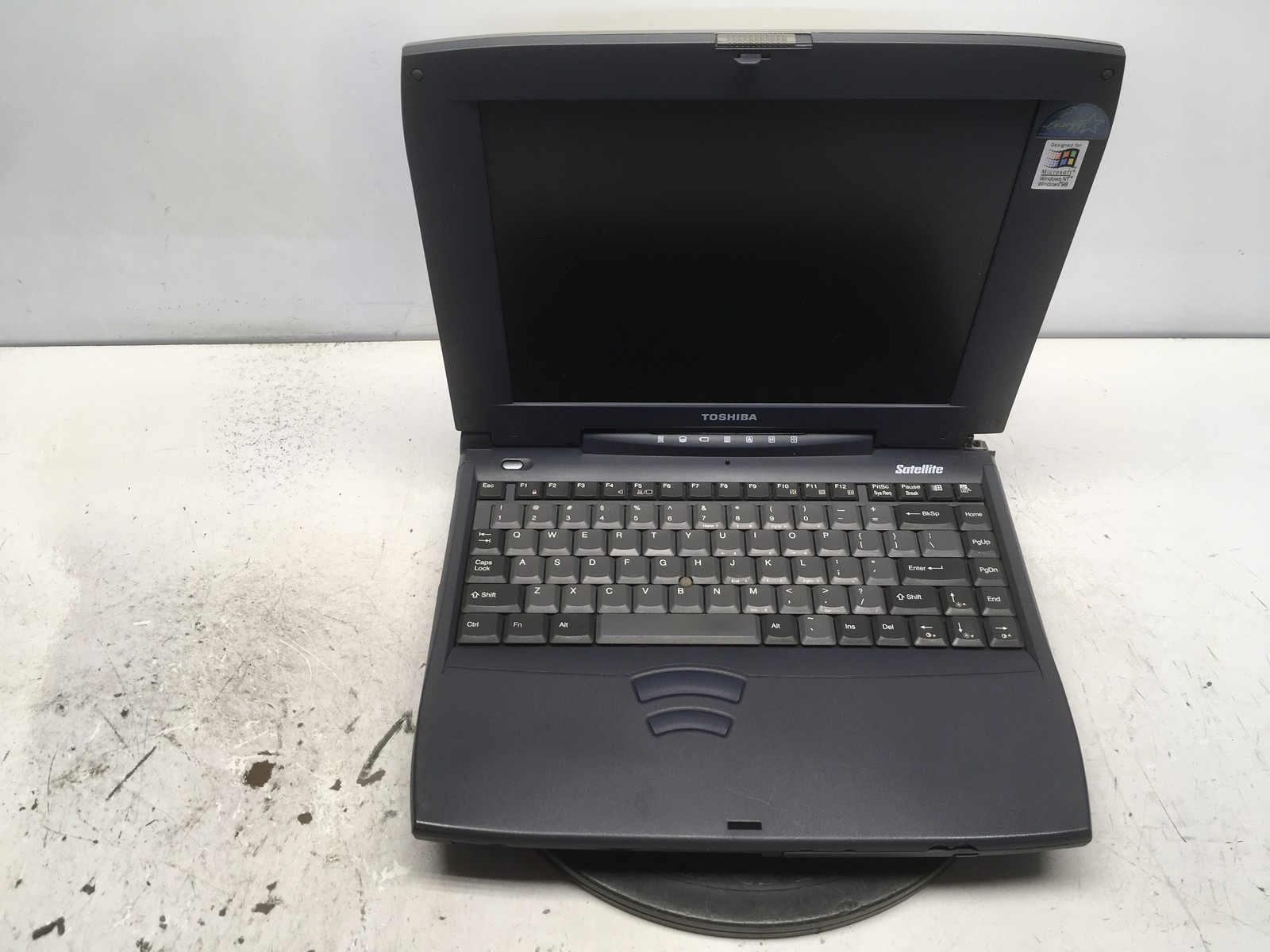Toshiba Satellite 1625CDT AMD K6-2 475MHz 95 MB NO HDD No Batt READ