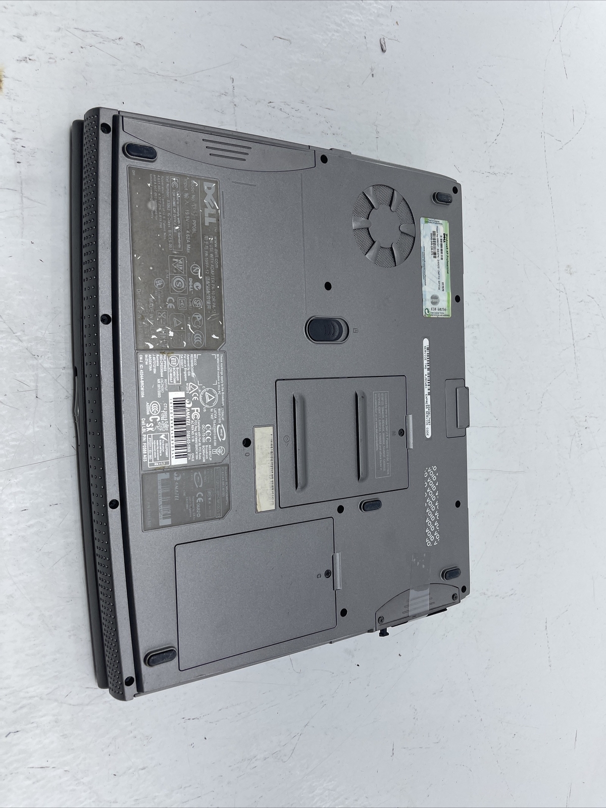 Dell Inspiron 1150 PP08L 14.1″ NO RAM No HDD No AC Adaptor For Parts or Repair