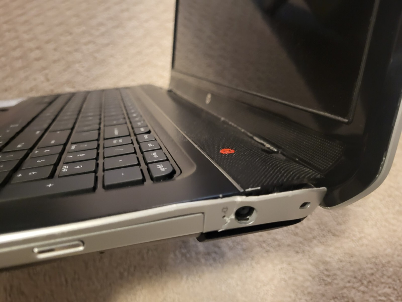 Beats Audio HP Envy dv7-7240us 17.3″ / Intel Core i5-2450M