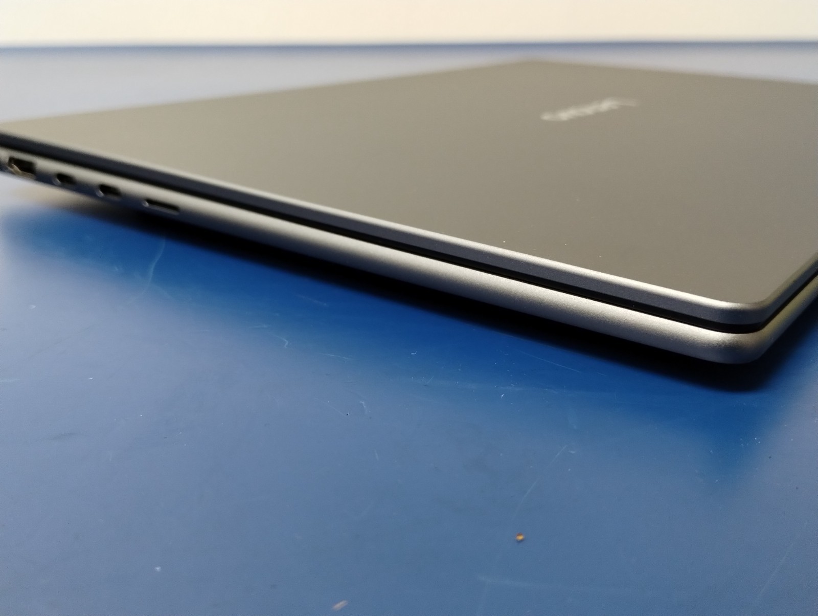 Lenovo Slim 7 14ILL10, Intel Core Ultra 7 258V, 2.20 GHz, 32 GB RAM, 1 TB NVMe