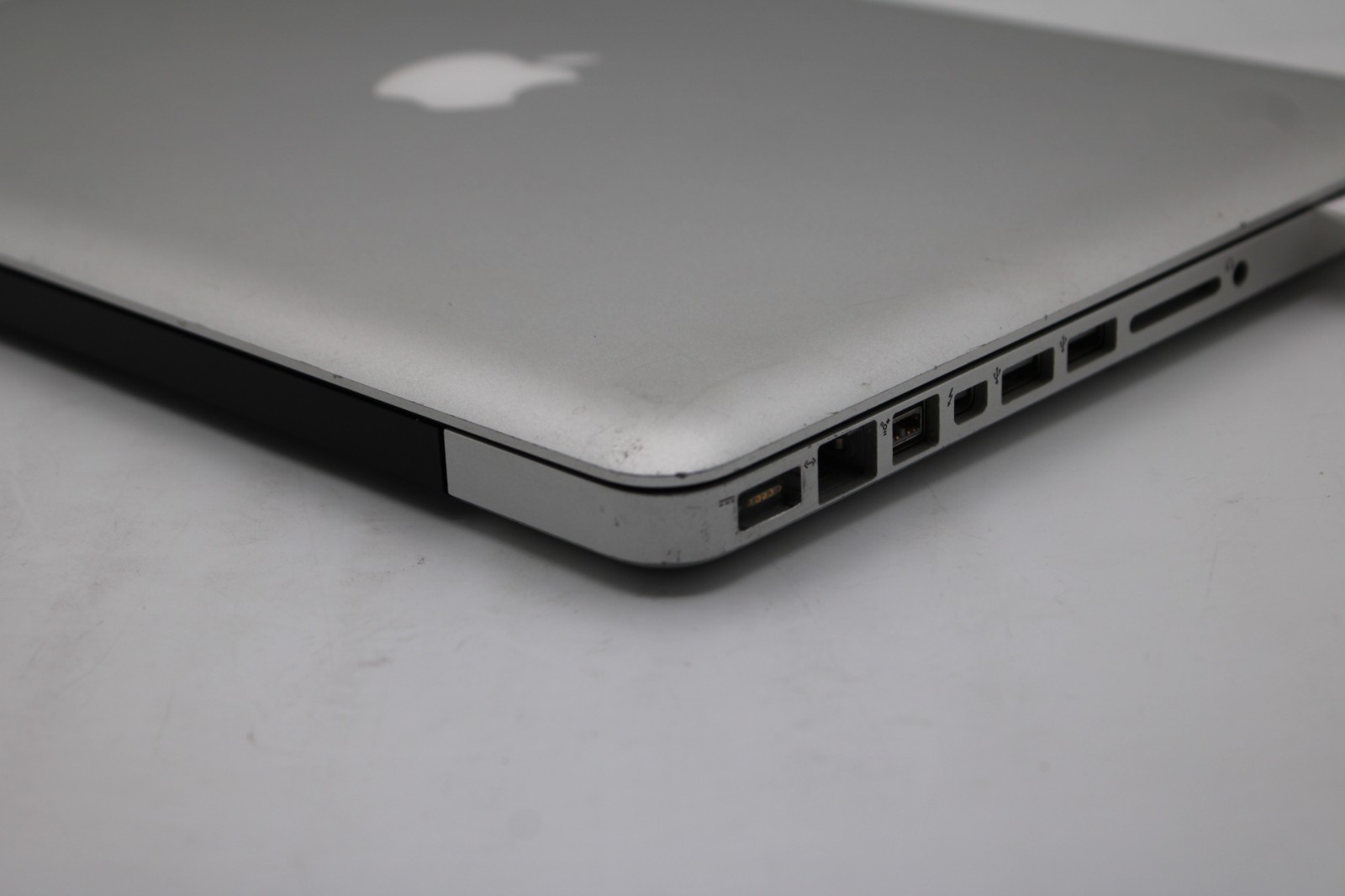 Apple Macbook Pro (A1278) 13.3″ i5-2415M 4GB RAM NO STORAGE *USED/TESTED*