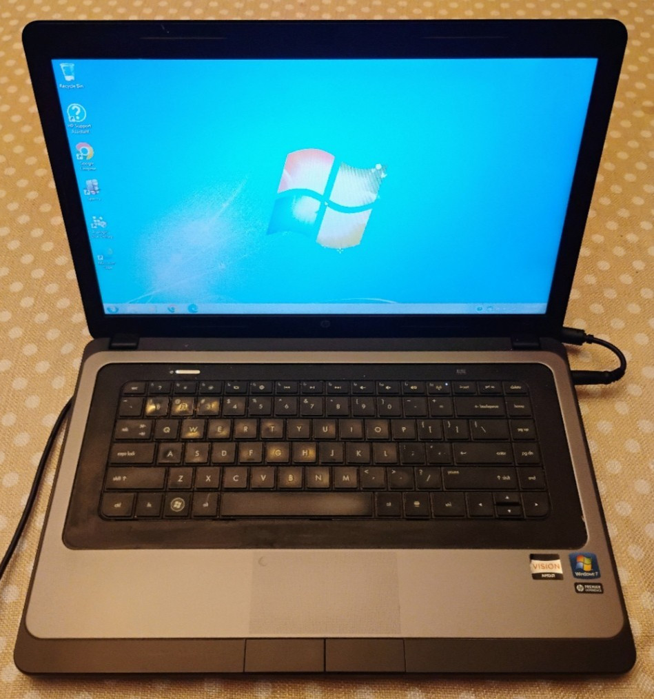HP 2000-416DX Laptop – Win7Home/AMD E300 1.3GHz/4GB RAM/750GB HD