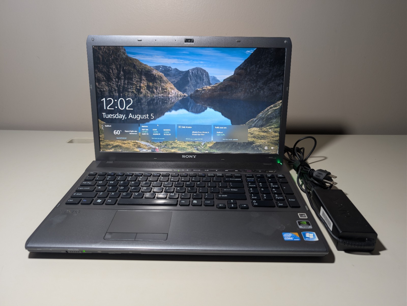 16″ SONY VAIO VPCF1 | i7-740QM 16GB RAM 512GB SSD | FHD NVIDIA | Win 10 & 7 Dual