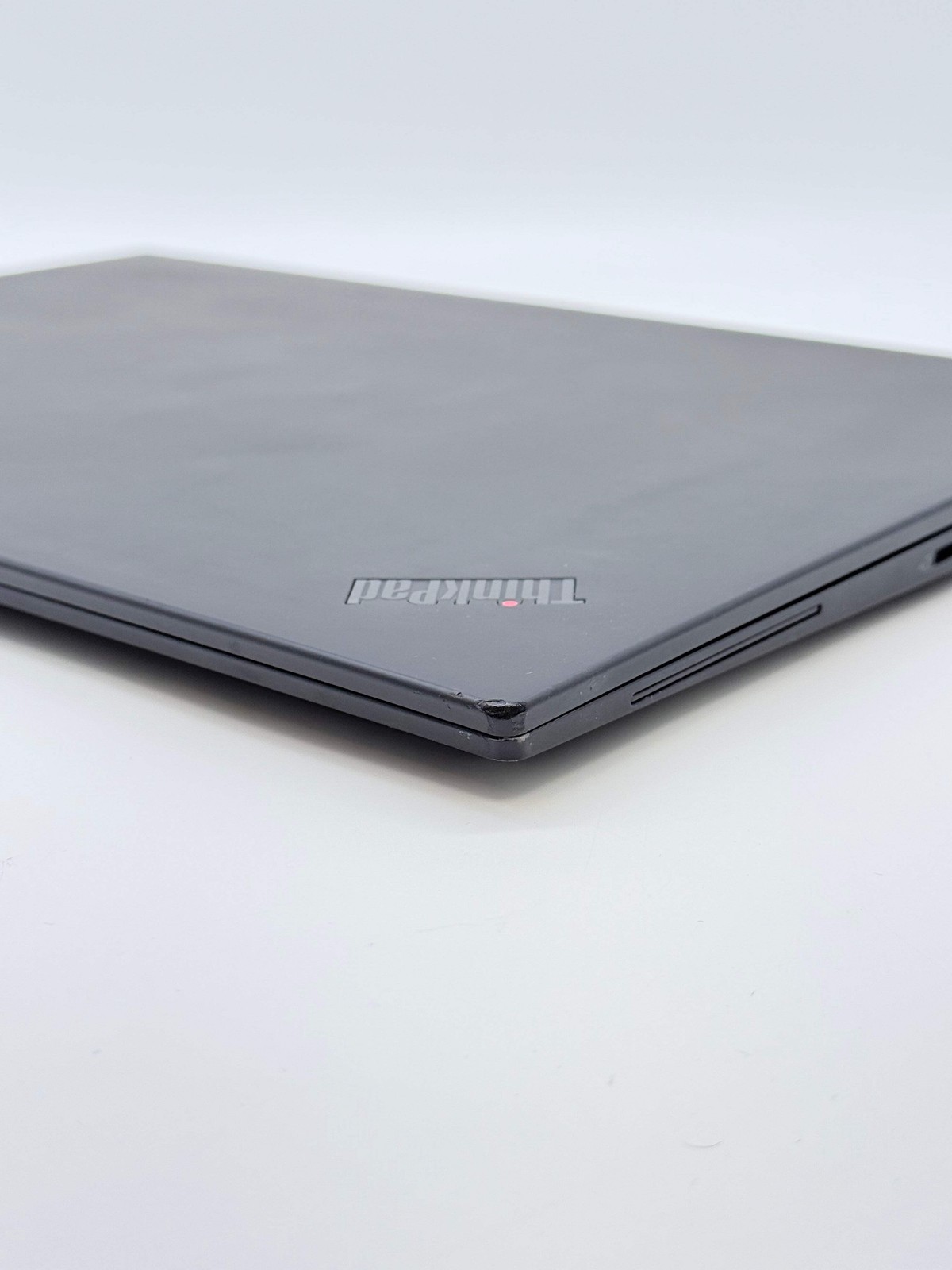 Lenovo ThinkPad P1 Gen 2 16-inch Intel Core i7 9th Gen 16GB RAM 256GB SSD